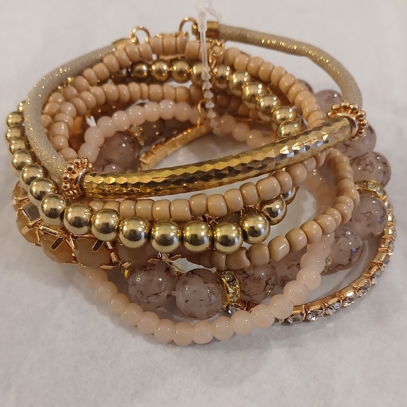 Elegant Multi-Color Beaded Bracelet Set - Picture 6 of 6